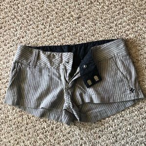 Hurley worn 2x great condition pin stripped